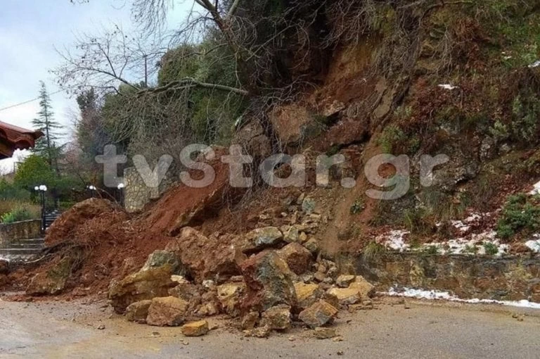 Πανικός στην Εύβοια: Η στιγμή της κατολίσθησης στην Κάτω Στενή – Συγκλονιστικό βίντεο
